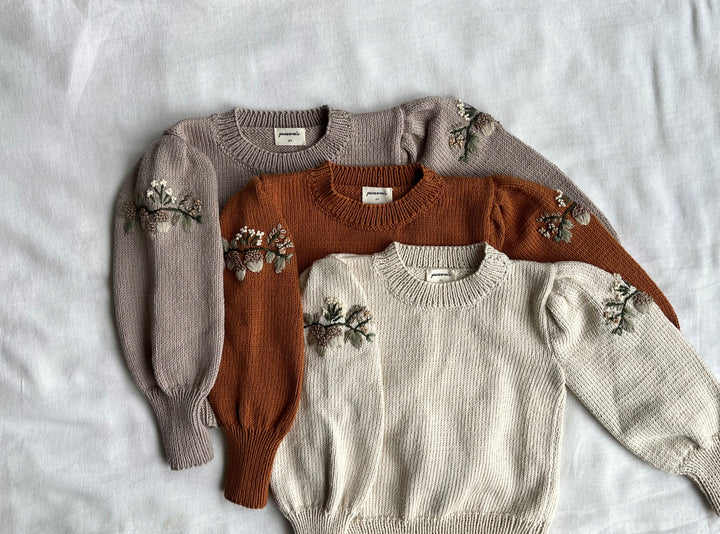 Pelit Embroidery Pullover
